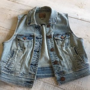 AE Denim Vest